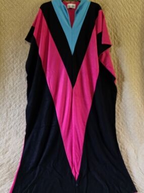 Vintage Tres Jolie Accessories Colorblock Kaftan in Black, Hot Pink & Turquoise